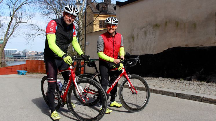 Nu cyklar Måns Möller och Christer Skog från Stockholm till Kreta på 23 dagar 