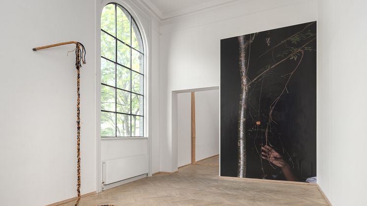 Jeannette Ehlers, In The Time of Ongoing War, Can We Flee into Each Other?, 2022. 