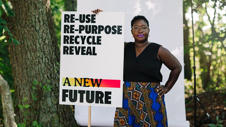 7_Emily_Joof_Bokmassan_HopeSigns_Portrait_1