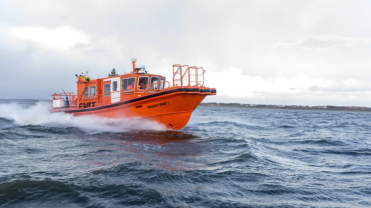 Konceptet med specialudviklede Safe Transfer Boats (STB) og erfarne søfolk har vist sig at være et stort bidrag til at effektivisere driften i en havmøllepark. Nu tager ESVAGT og Hvide Sande Shipyard næste skridt og udvikler en endnu større STB.