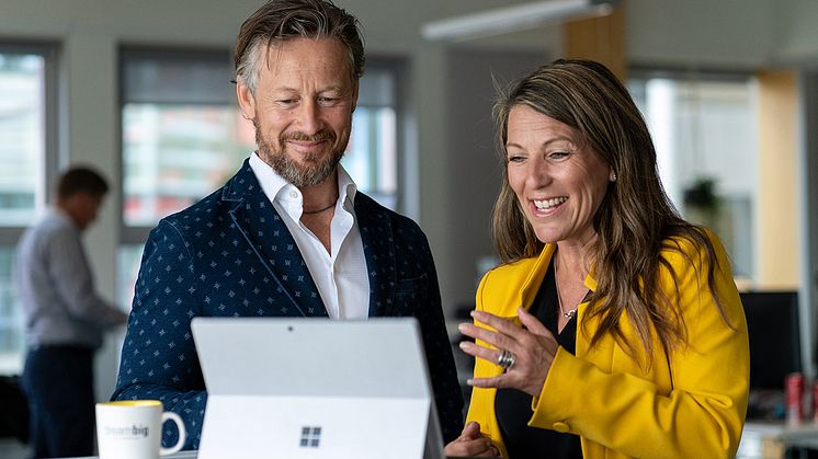Susanne Erkenmark, chef för Sigma Worklife, och Lars Kry, VD på Sigma IT Group, har framgångsreceptet för hur du lyckas med digitaliseringen.