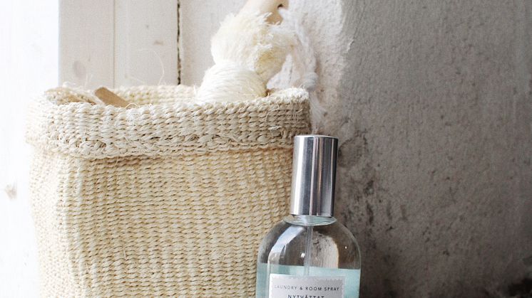 Med Idylliens textil- och rumsspray behövs inget sköljmedel för att få tvätten att dofta fräscht och gott!