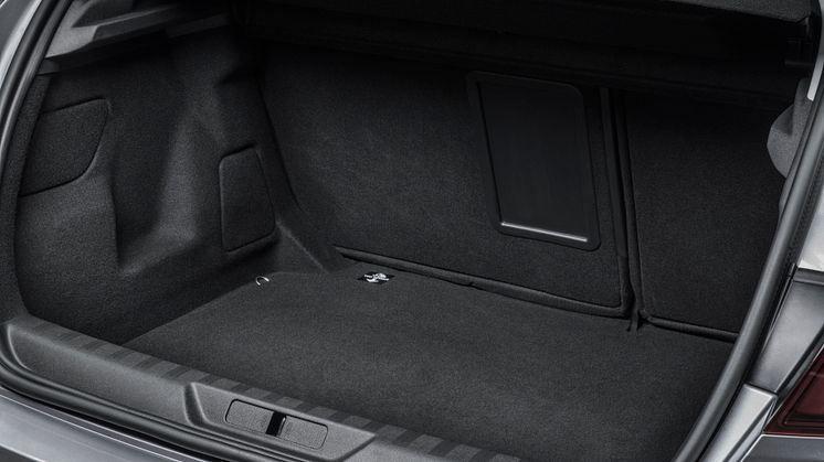 Det rymliga bagageutrymmet i nya Peugeot 308