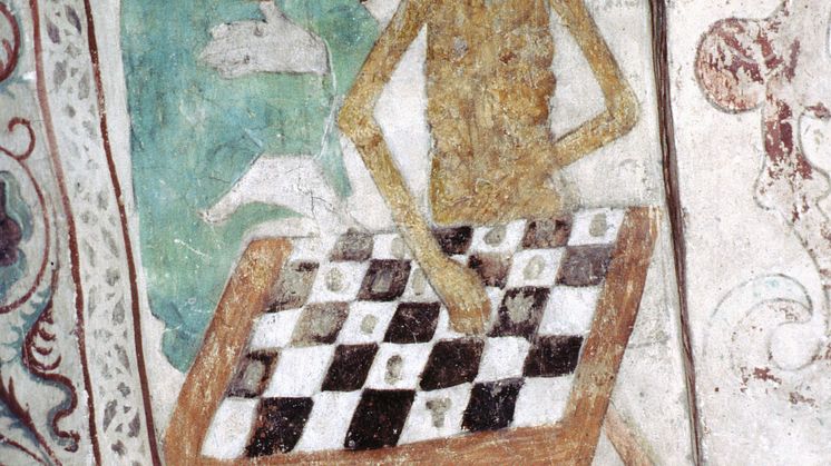 Mikael vid själavägningen_Ld98-0311.jpg