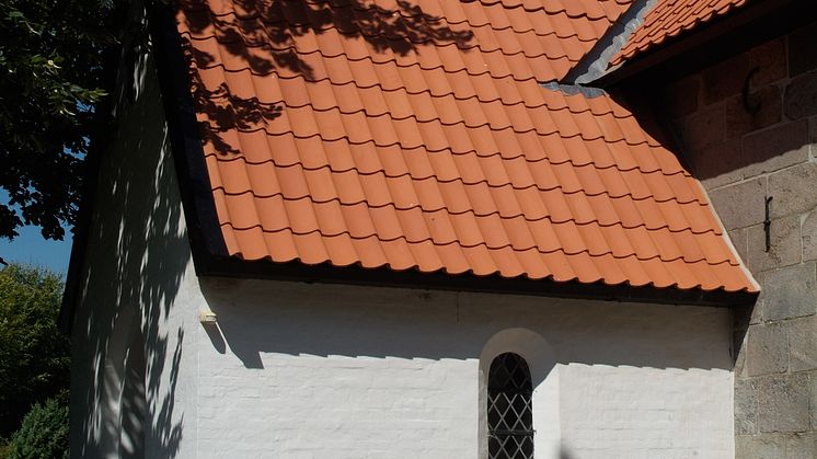 Håndbearbejdede Dantegl tagsten på Siem Kirke_2