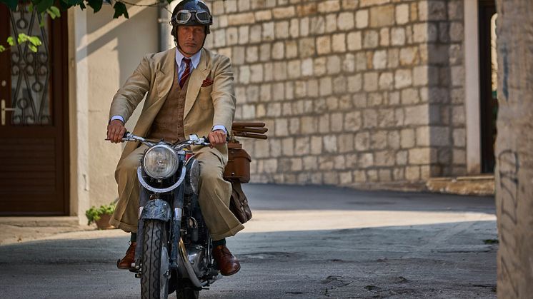 Le Fantôme - Mads Mikkelsen & new Ford Edge