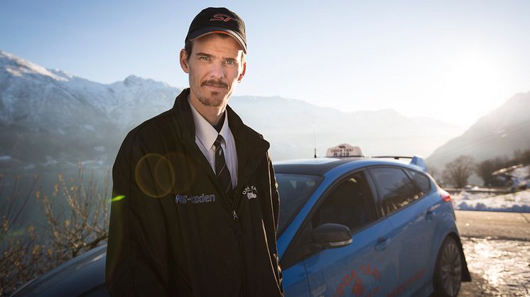 2017_FORD_RS-Taxi-Driver_0547