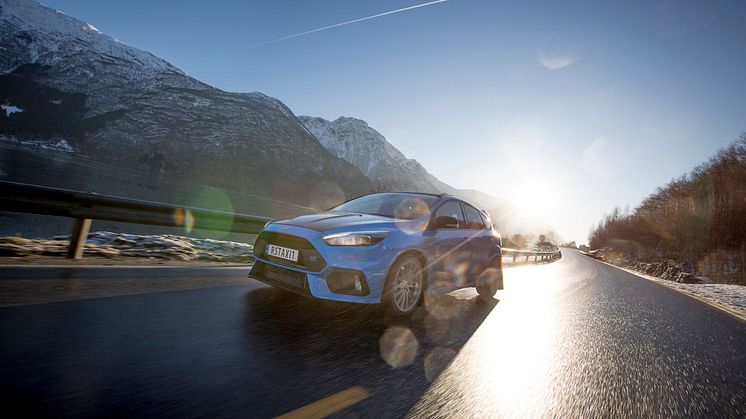 2018 Ford Focus RS taxi (3)