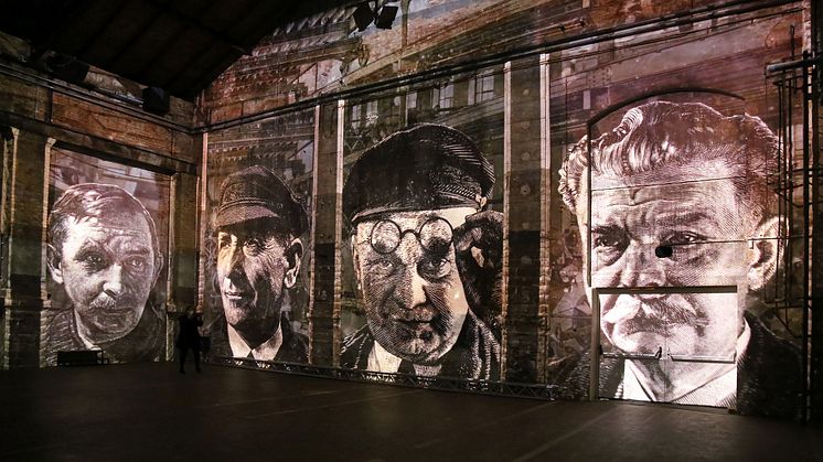 Kunstkraftwerk Leipzig - Blick in die Ausstellung "Boomtown"