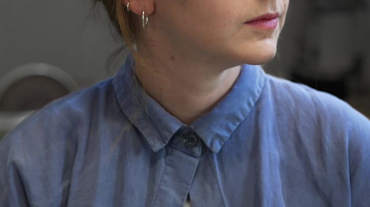 Simone stående2.jpg