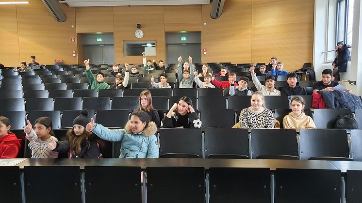 „Es war die beste Entscheidung“ | Studierende der Universität Vechta stärken durch gemeinsame Projekte Sprachkompetenzen bei GSO-Schüler*innen 