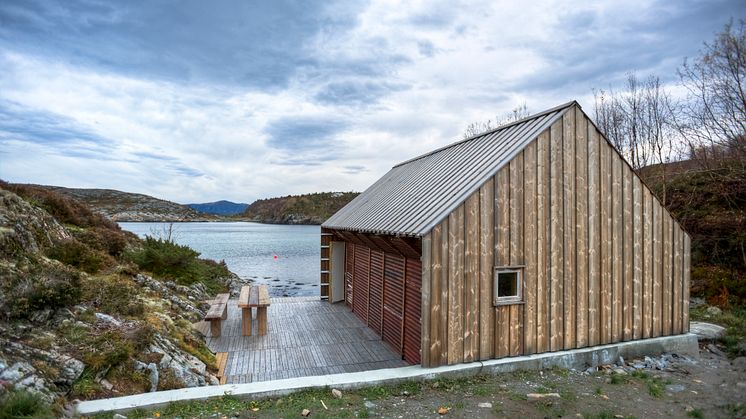 Traditionell norwegisches Bootshaus - Kebony Fassade