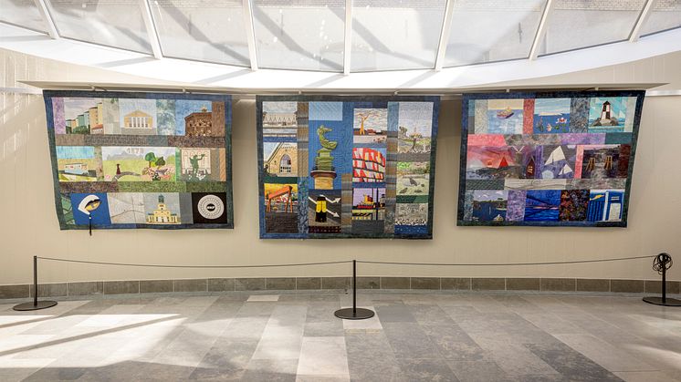 Jubileumsgåvorna, triptyk av lapptäcken