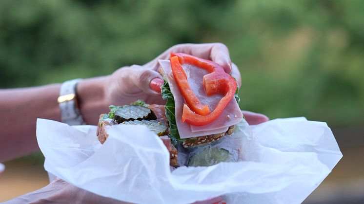 Unngå problemkjemi i matpakka - velg svanemerket matpapir!