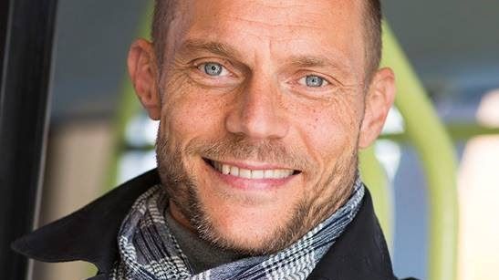 Lars Backström, vd Västtrafik, vill omdefiniera vad kollektivtrafik innebär.