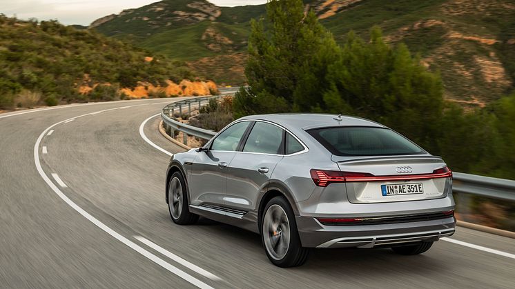 Audi e-tron Sportback (Florettsølv)