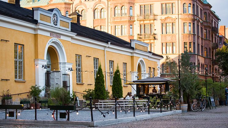 10 000 gatstenar senare är nya Drottningtorget klart