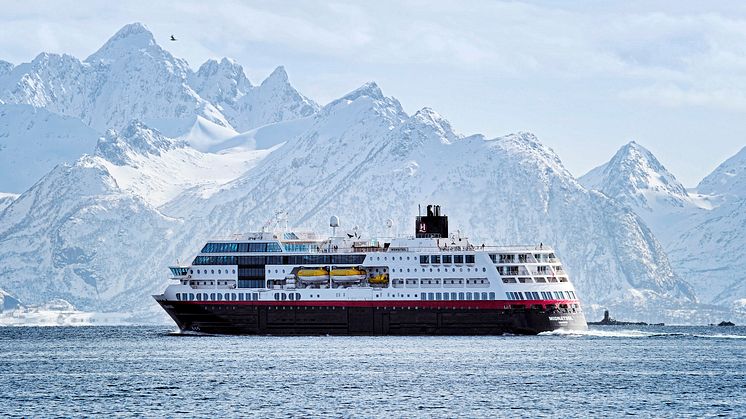Midnatsol-in-Antarctica©Jørg_Terhart