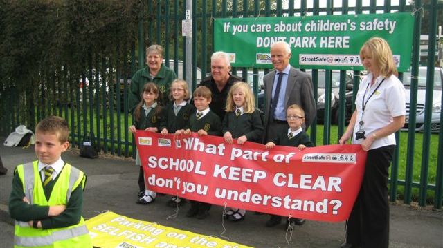 Banner campaign targets dangerous ‘school run’ parking
