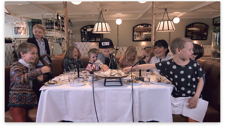 Brasserie Lipp - The Greatest Oyster Challenge in the History of Mankind
