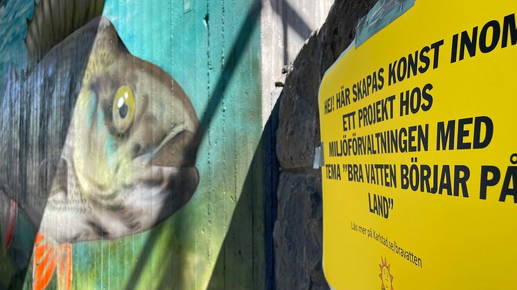 Pressinbjudan: Ny väggmålning på Östra Kanalgatan för att skapa reflektion