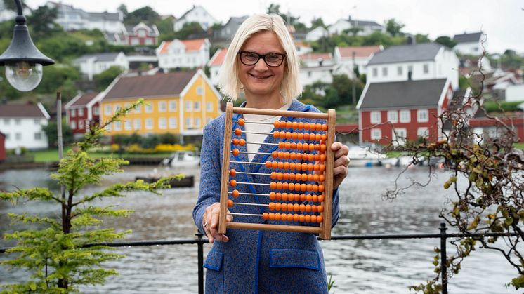 – Mange selskaper begynner å få god oversikt over sin klimapåvirkning. Nå er det tid for å kutte utslipp. Det er ikke nok å være god på rapportering, sier Hanne Løvstad, partner i PwC.