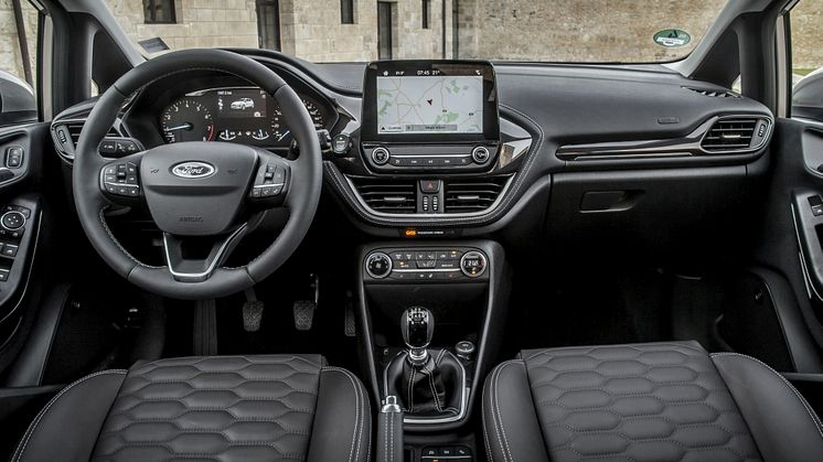 2017_Ford_Fiesta_Vignale_Milano_Grigio_138