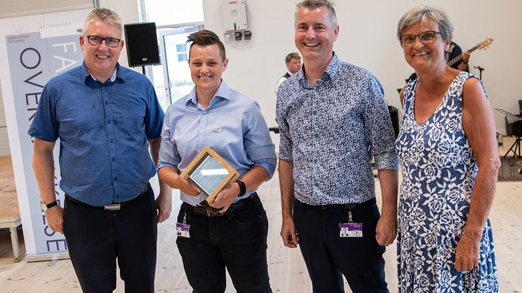 Fra venstre Henrik Mielke (bestyrelsesmedlem i Boligfonden Kuben), Maibritt Kristiansen ( underviser på Tradium), Lars Michael Madsen (direktør på Tradium) Hanne Pontoppidan (Uddannelsesforbundets formand).