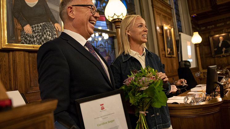 Caroline Seger får Helsingborgs stads hederstecken.