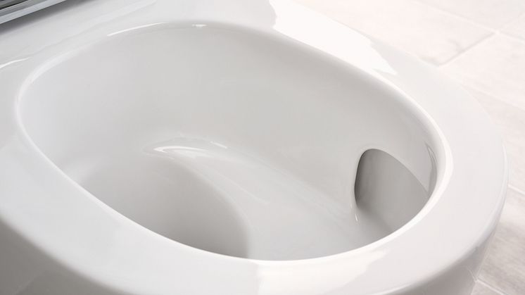 Kannen alla, Geberit ONE -wc-istuin epäsymmetrinen sisus ja Turboflush