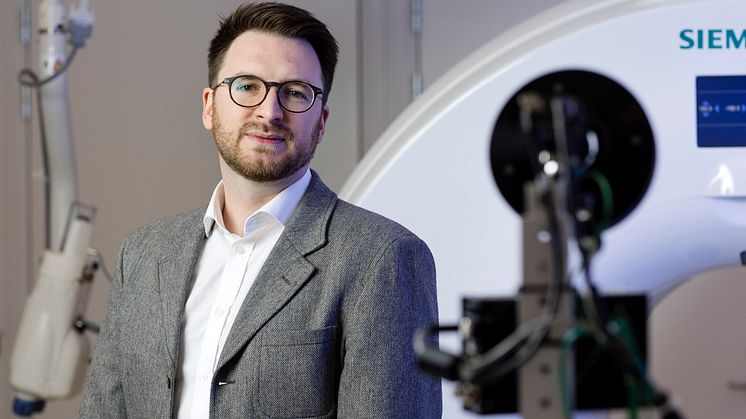 Michael Schöll tilldelas "Drottning Silvias pris till en ung alzheimerforskare"