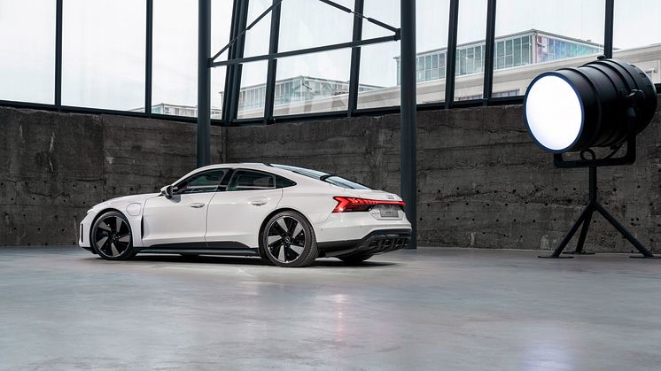 Audi e-tron GT (Gletsjerhvid)