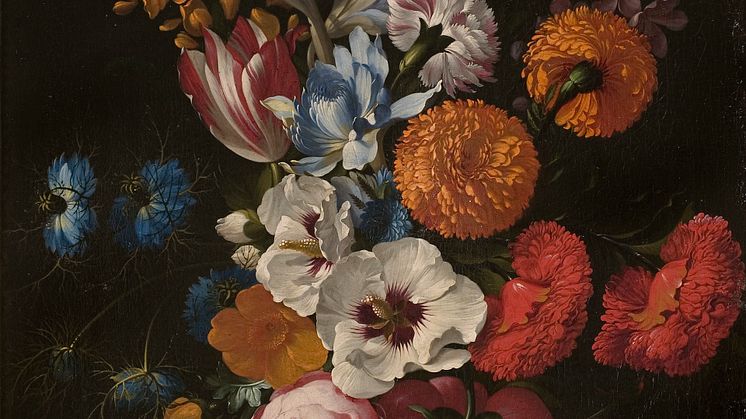 Johan Johnsen, Stilleben med blomsterbukett upphängd i rött band. Foto: Erik Cornelius/Nationalmuseum. 