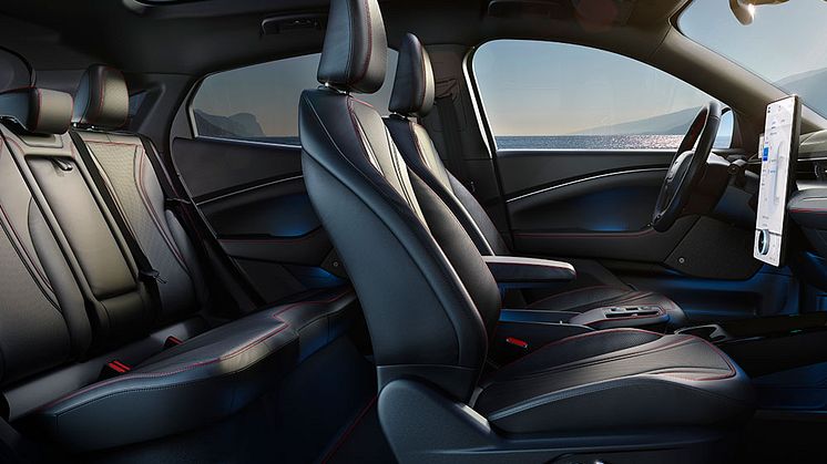 ford-mustang_mach_e-eu-11_CX727_MY25_75_Int_Seats_1-3x2-1000x667.jpg