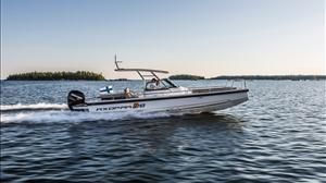Hi-res image - Boats.co.uk - The Axopar 28 T-top	