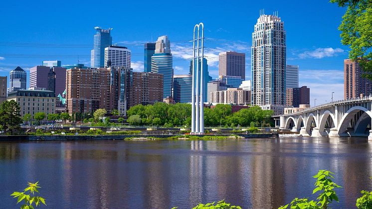 Minneapolis "City of Lakes"