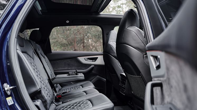 Audi Q7 TFSI e (Navarreblå)