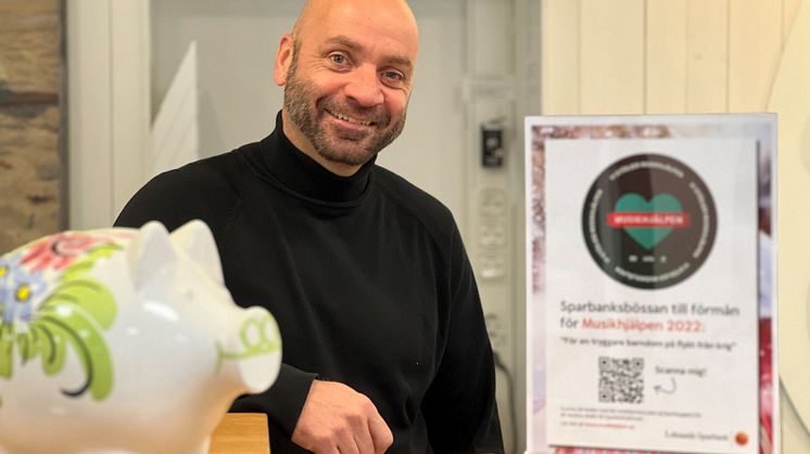 Sparbanksbössan – Leksands Sparbank startar insamling för Musikhjälpen och barn på flykt från kriget