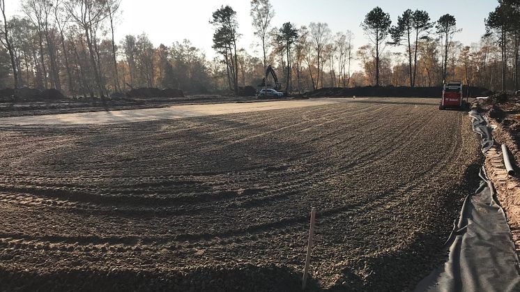 Den nya träningsbanan växer fram och kommer stå klar under november månad