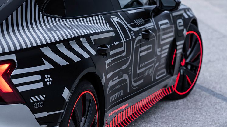 Audi e-tron GT concept (camouflage)