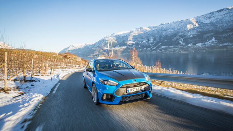 2018 Ford Focus RS taxi (4)