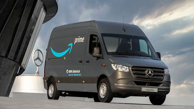 Totalt köper Amazon ca 600 exemplar av mellanklassbilen eVito och över 1 200 av den större eSprinter.
