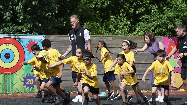 Ben Stokes at Hawthorn Primary School 4.jpg