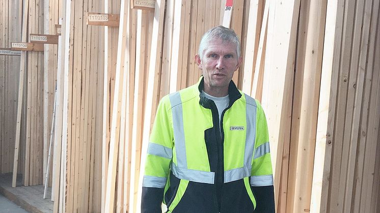 Lagerforvalter Henrik Larsen har 25 års jubilæum i Bygma Hirtshals den 1. september
