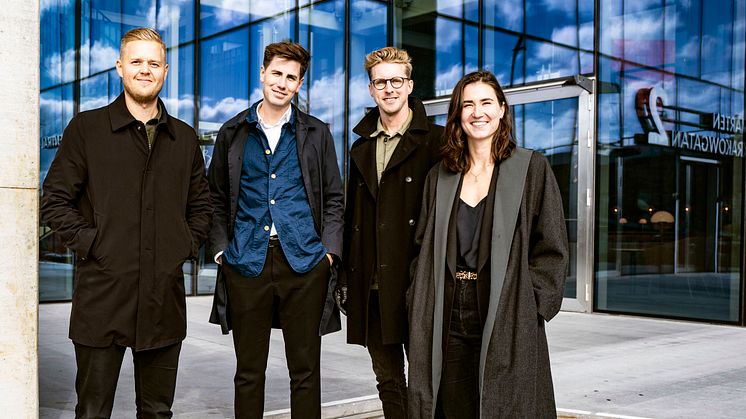 F.v: Victor Nyström och Fabian Forsman, Clinton med Pontus Aronsson och Thea Näsström, Zynka framför Platinan, ett gemensamt projekt i Göteborg. 