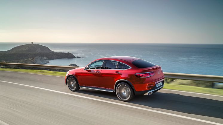 Ny, opdateret GLC coupé byder på intelligent teknik og nye motorer
