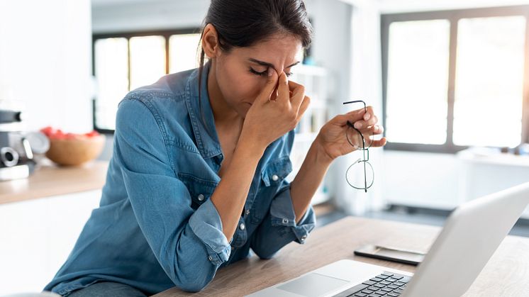 Im Lockdown wird Homeoffice schnell zur Stressfalle. Viele Arbeitnehmende sind gestresst und sorgen sich um den Arbeitsplatz.