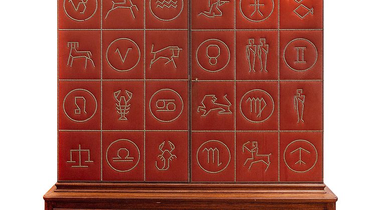 Skåp "Zodiakens tecken" av Otto Schulz
