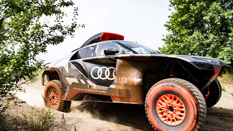 Audi RS Q e-tron (Dakar Rally)
