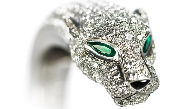 Cartier "Panthère" smaragd- og diamantarmring. Nypris: ca. 1,8 mio. kr. Vurdering: 300.000-500.000 kr.
